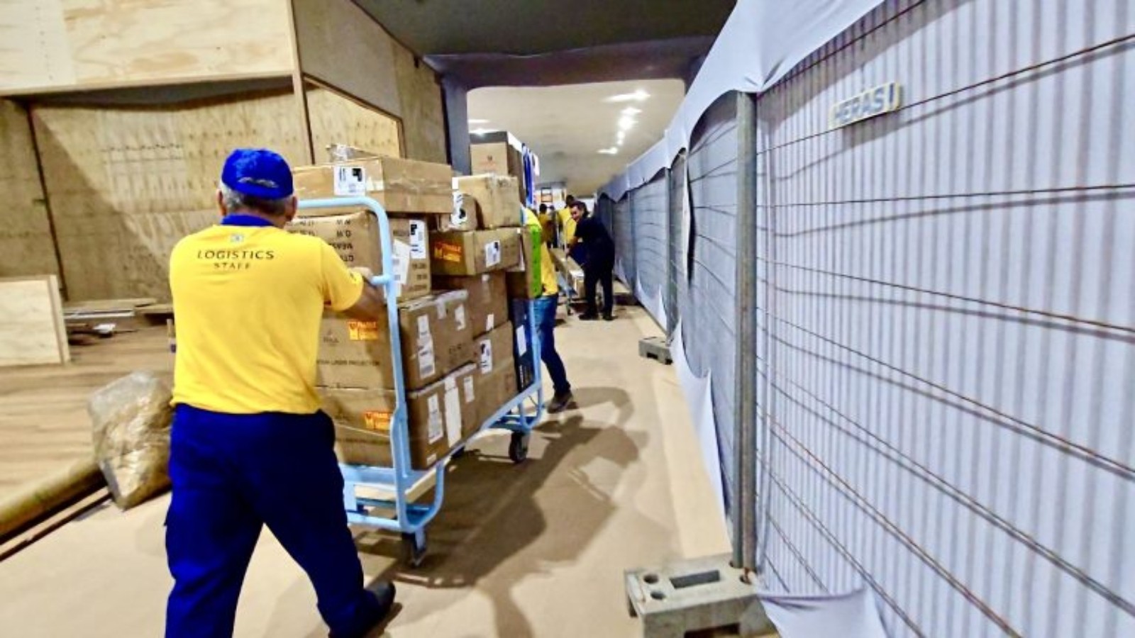 Papai Noel dos Correios: saiba como participar da campanha e presentear uma criança neste Natal