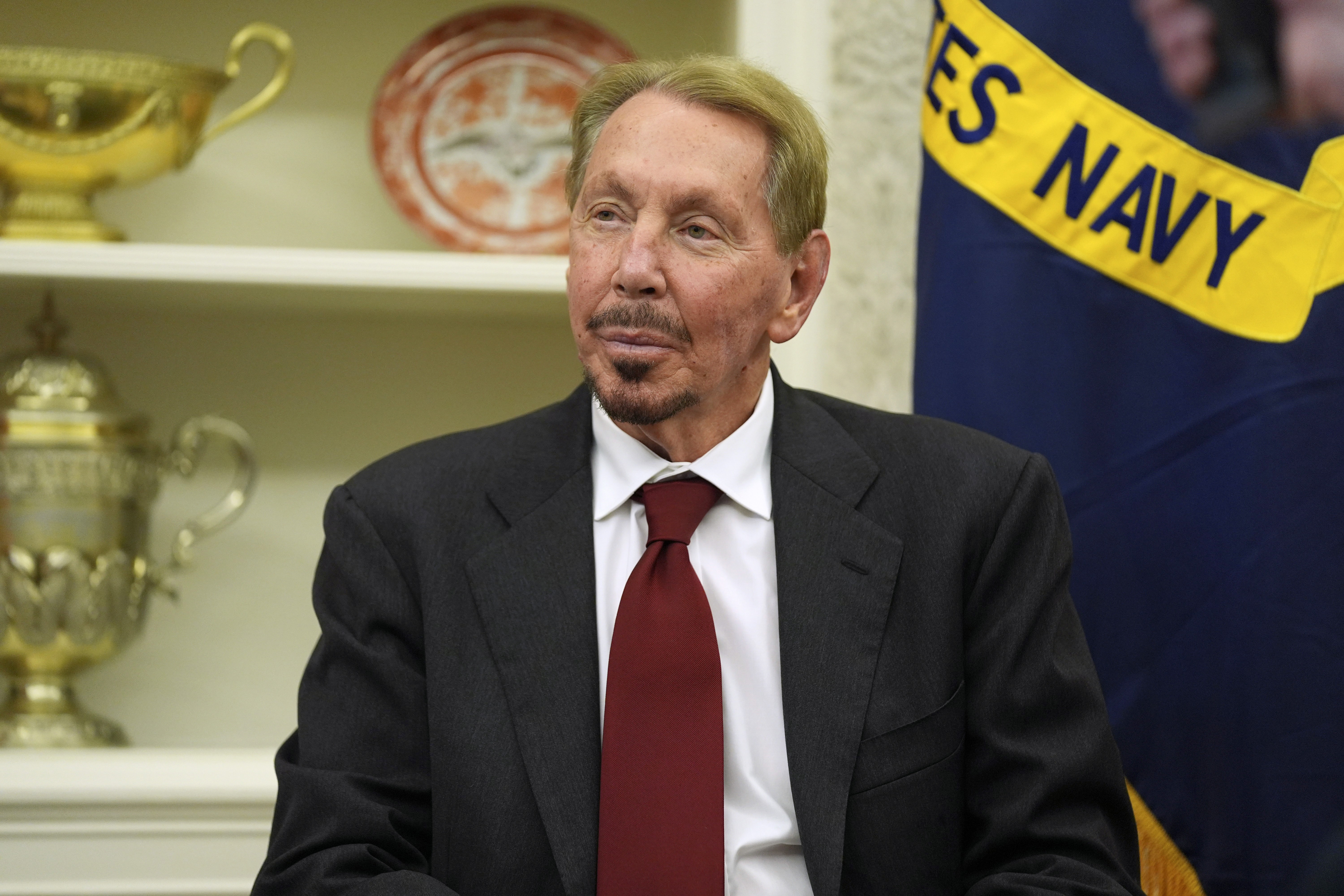 Larry Ellison perde R$ 168 bilhões em um dia e cai para 3º no ranking de bilionários da Forbes