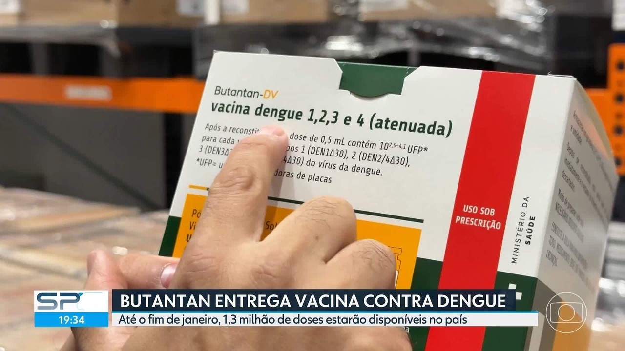 Instituto Butantan entrega primeiras doses de vacina contra a dengue ao Ministério da Saúde