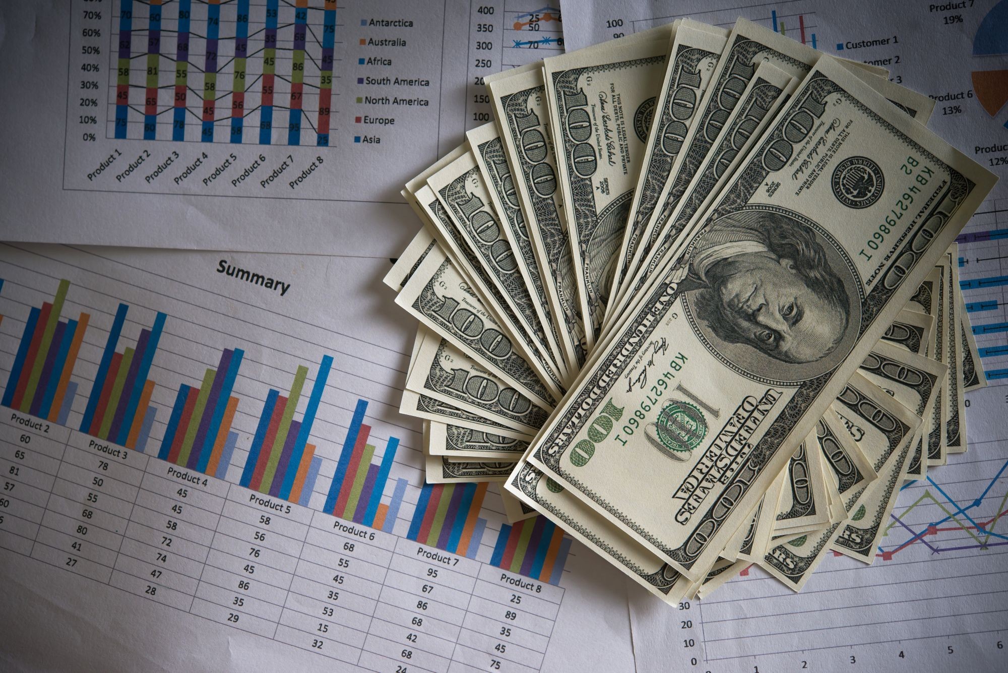 Dólar abre em queda com investidores à espera de dados de emprego nos EUA