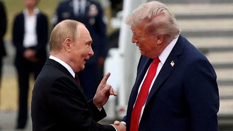 Putin aceita pedido de Trump para pausar bombardeios na Ucrânia, diz Kremlin