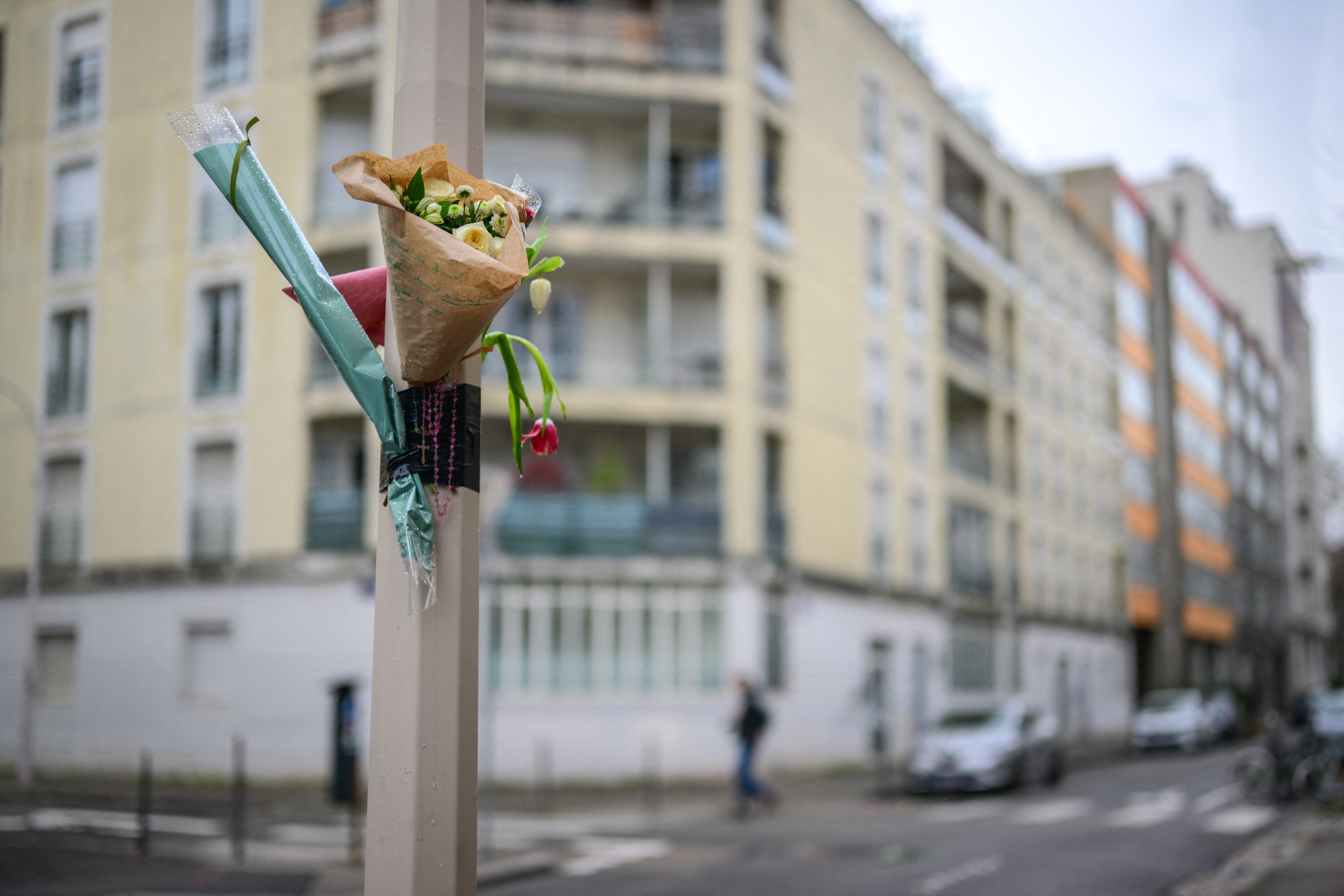 Morte de ativista de extrema direita acirra ânimos na política francesa