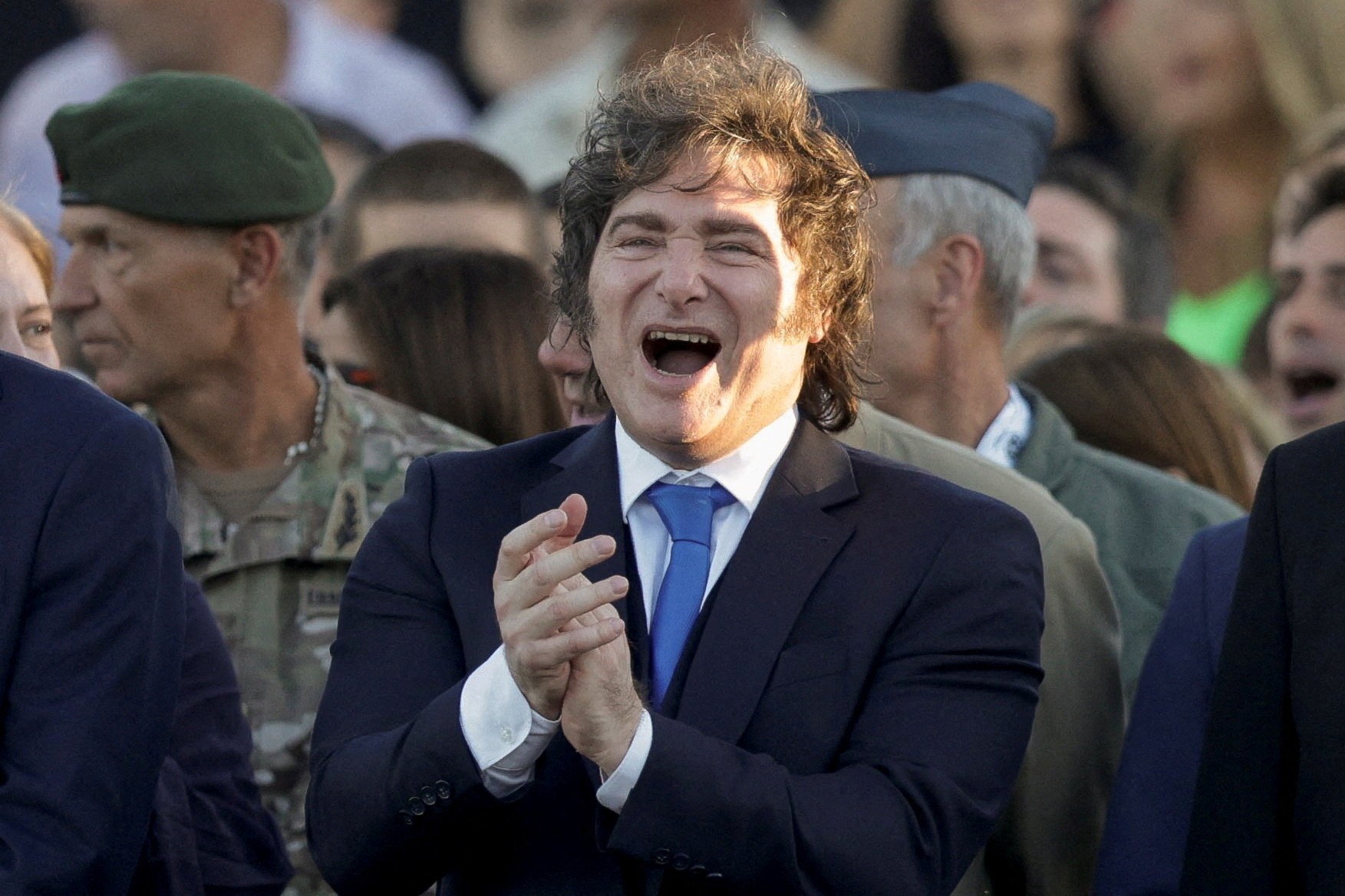 Sindicatos da Argentina anunciam greve geral contra reforma trabalhista de Milei