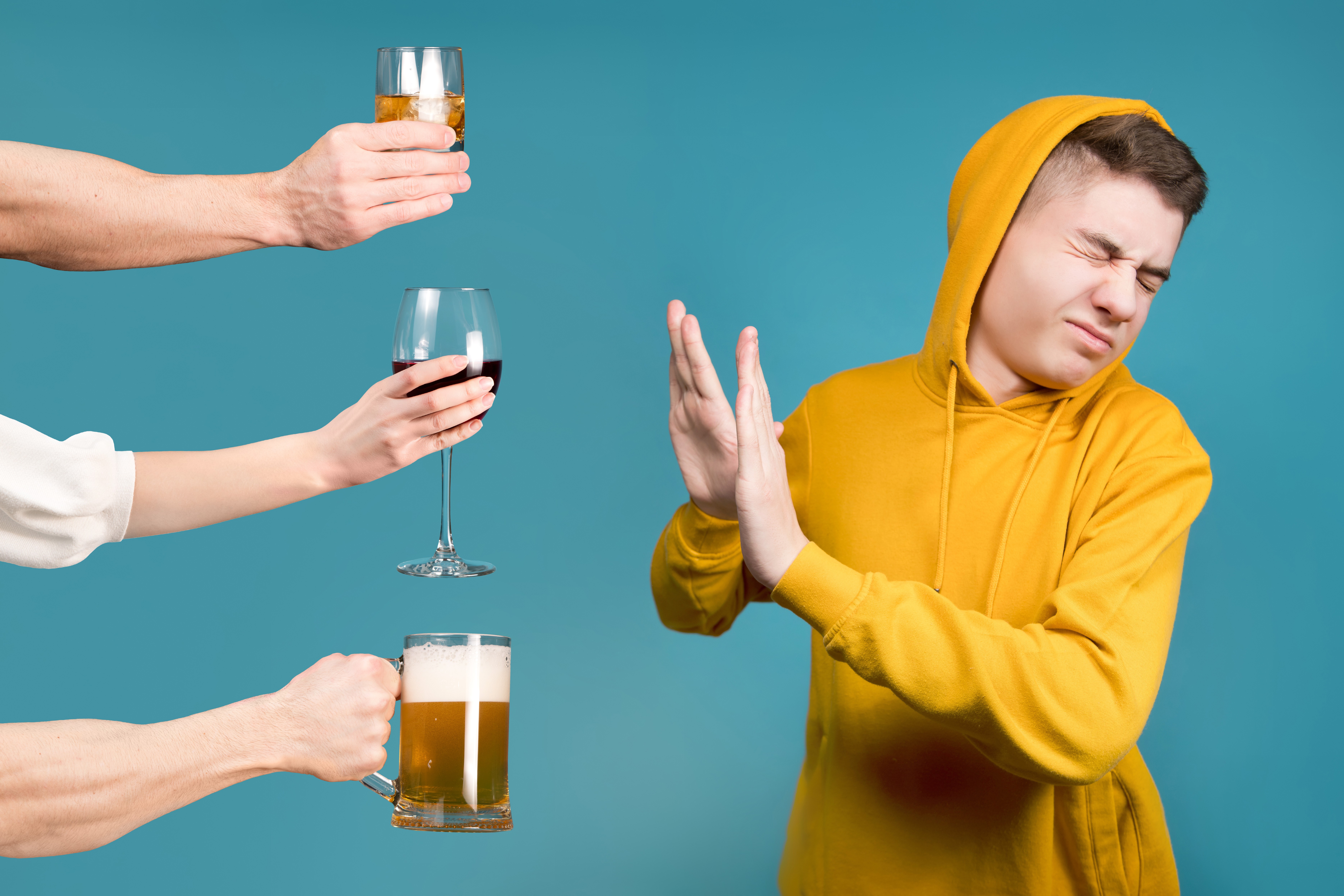 Jovens não precisam mais de álcool e cigarro para parecerem adultos, diz psiquiatra especialista em alcoolismo