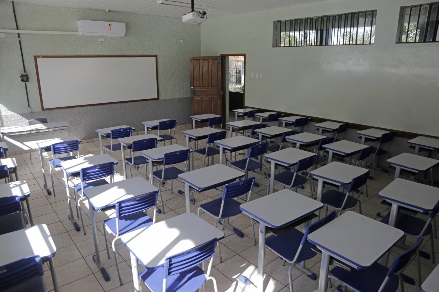 Conselho Nacional de Educação marca data para votar regras para o uso de inteligência artificial nas escolas