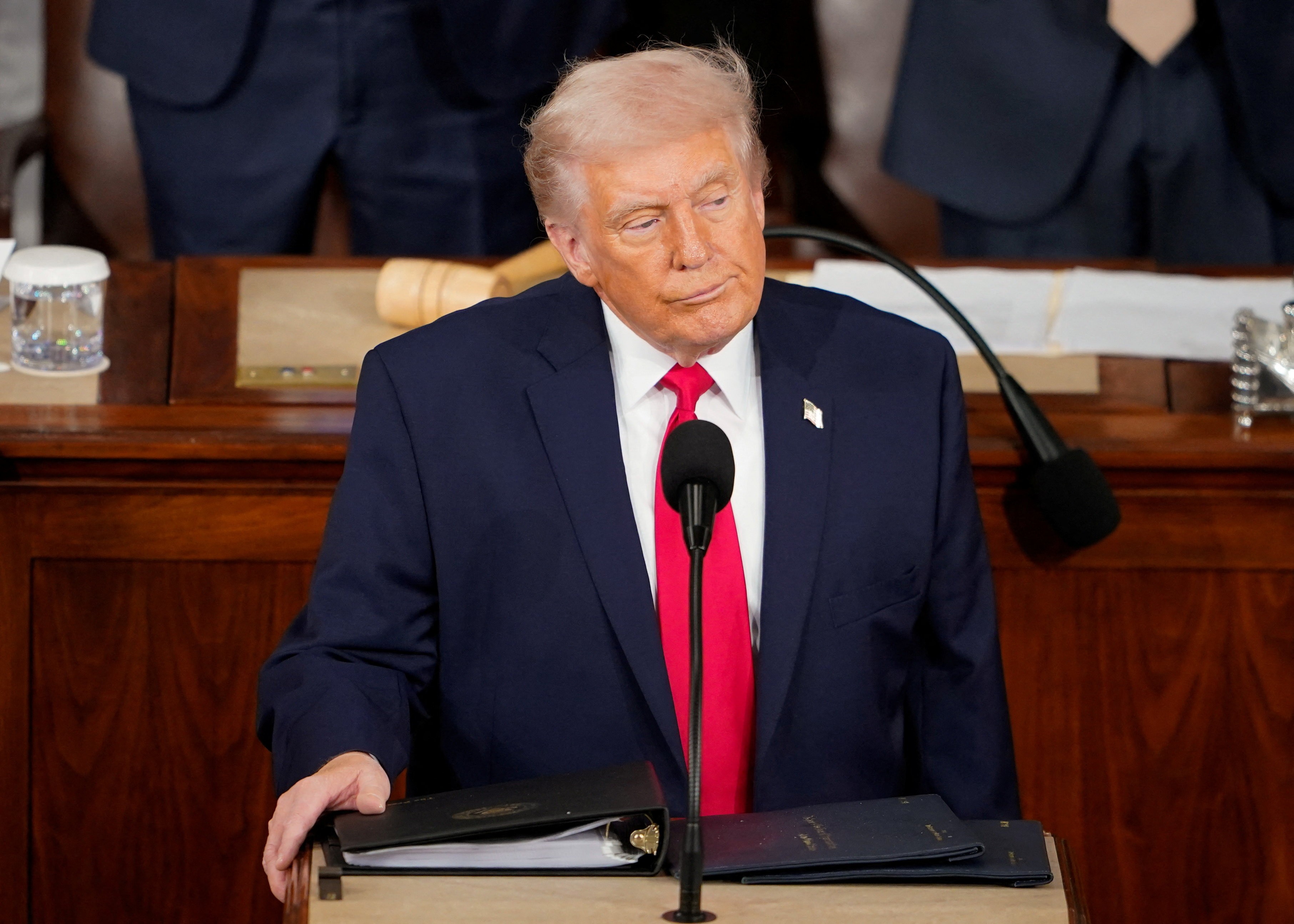 Em discurso no Congresso, Trump exalta ganhos no mercado, mas desaponta sobre tarifaço, dizem analistas