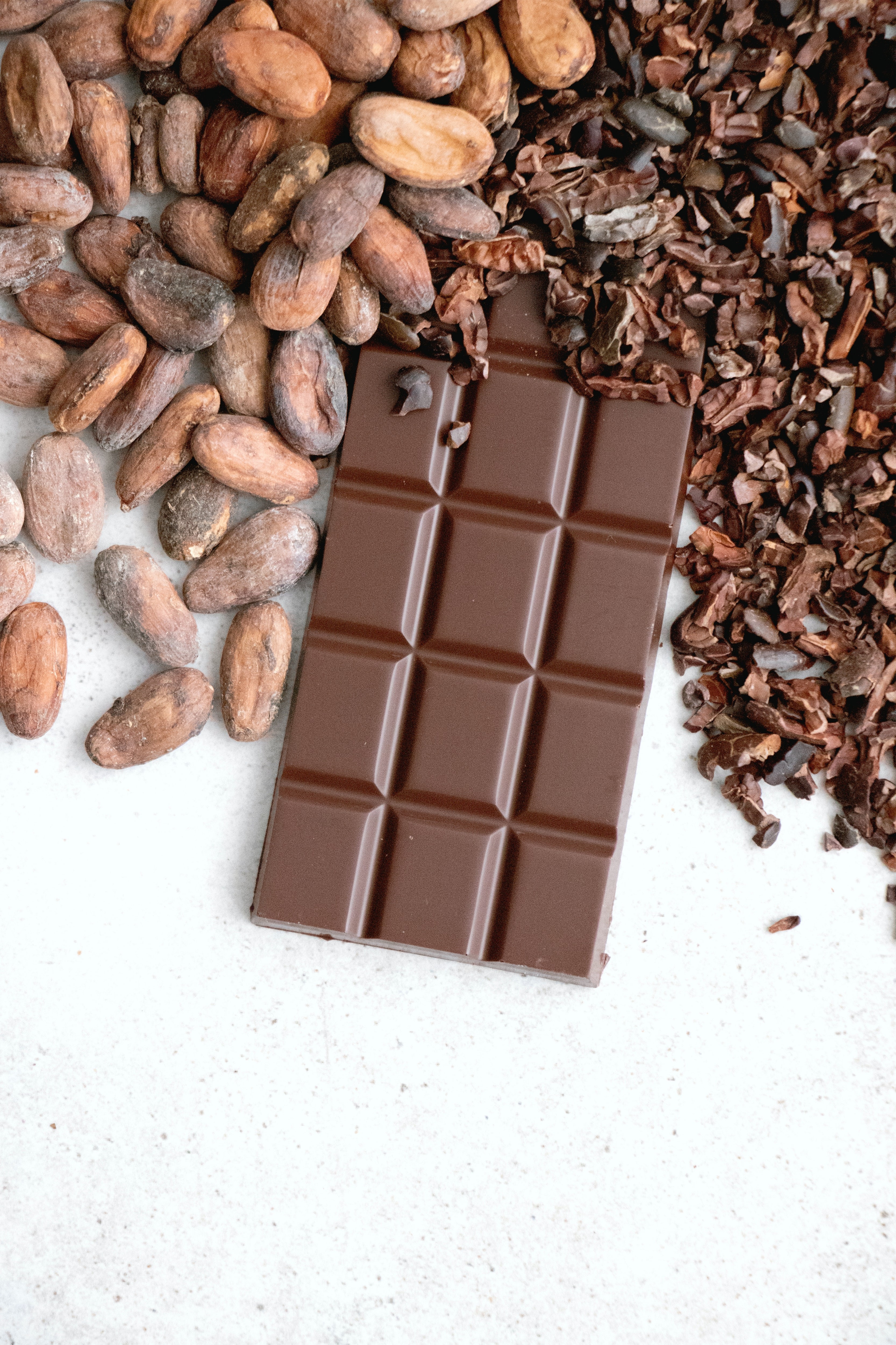 Preço do cacau cai no campo, mas chocolate seguirá caro na Páscoa; entenda