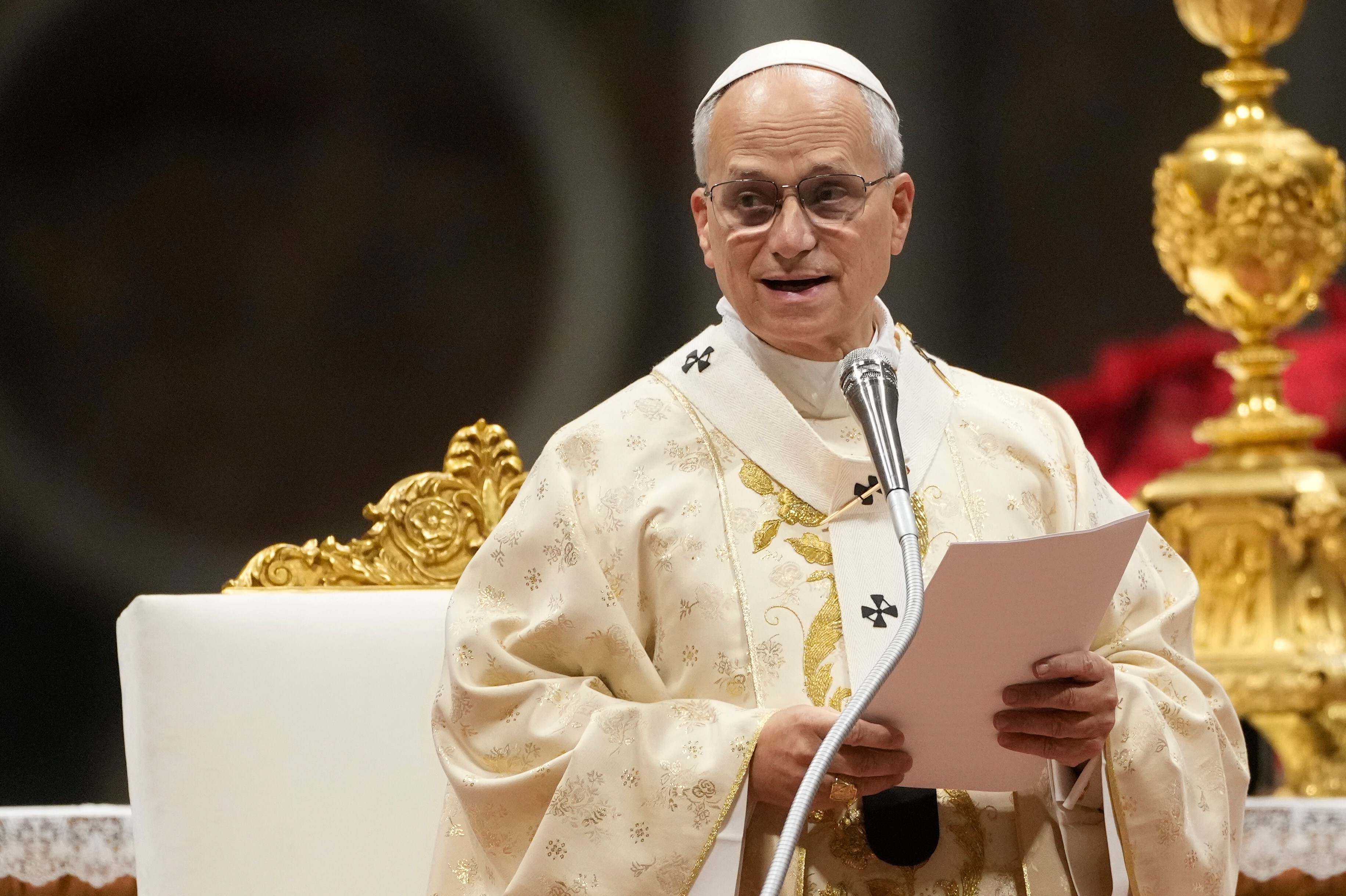 Vaticano critica busca por 'corpo perfeito' e diz que cirurgias estéticas podem estimular culto à aparência