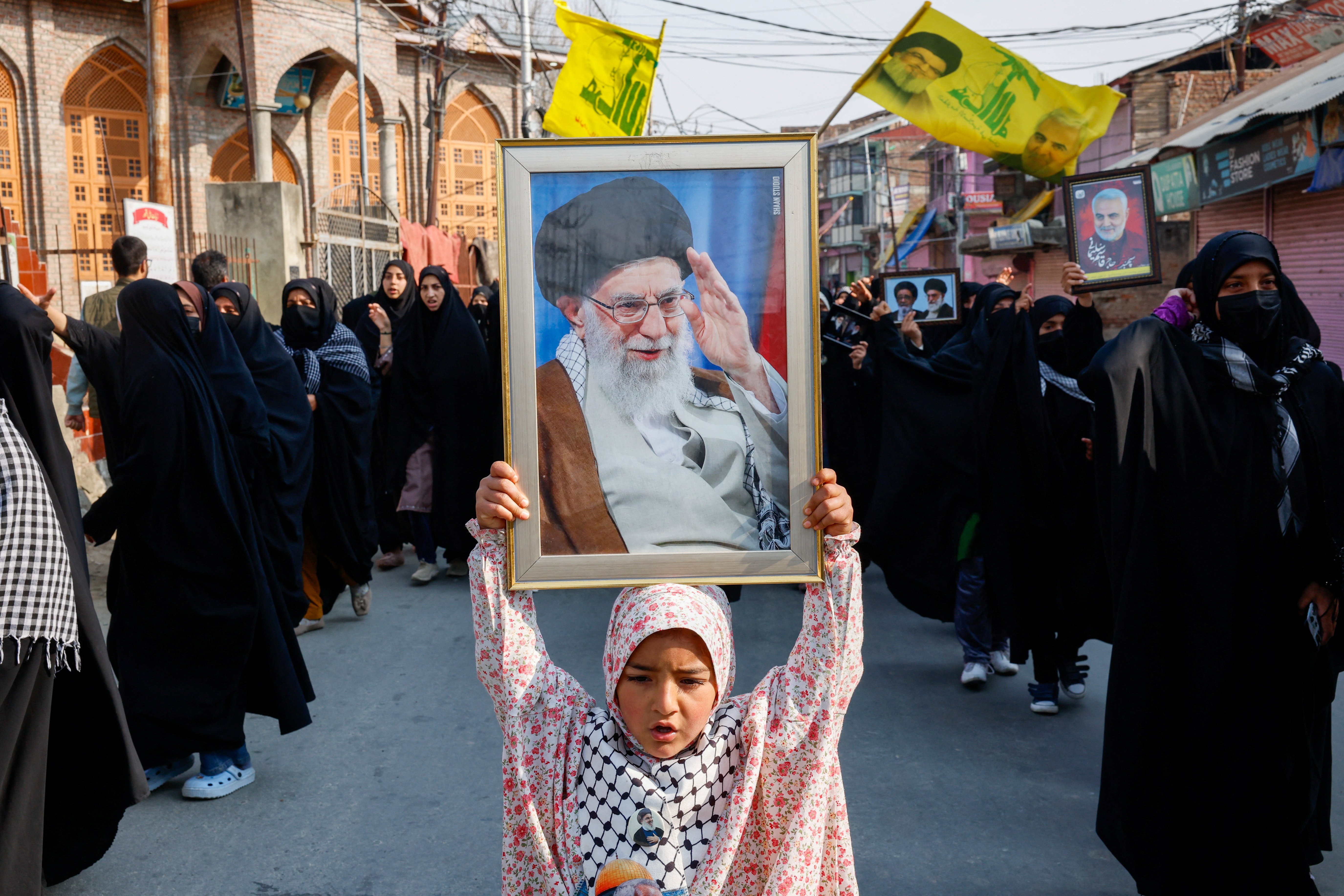 Irã escolhe novo líder supremo para suceder Ali Khamenei, diz mídia local
