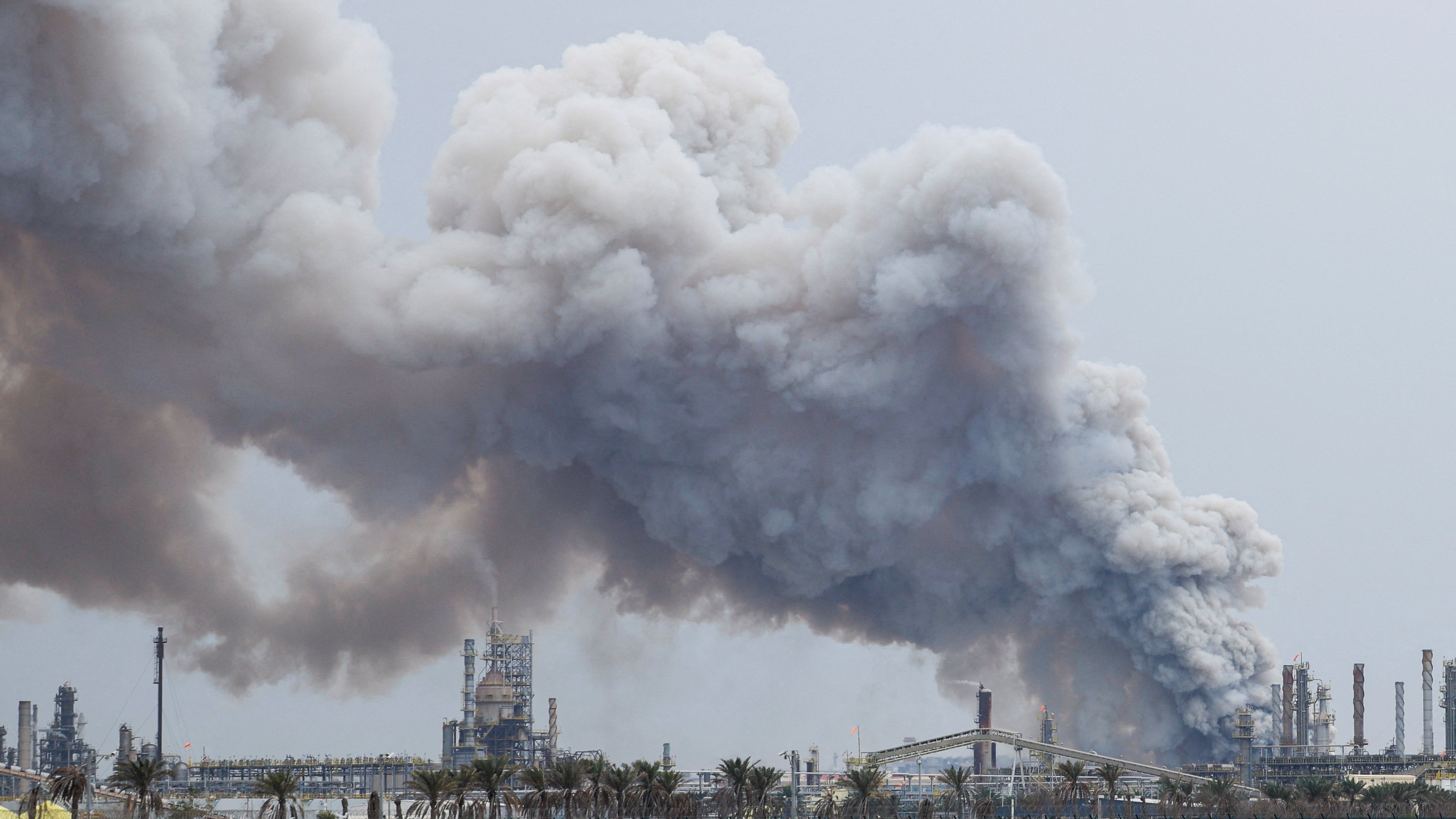 Refinaria de petróleo no Bahrein é alvo de ataque de drone iraniano, diz mídia estatal