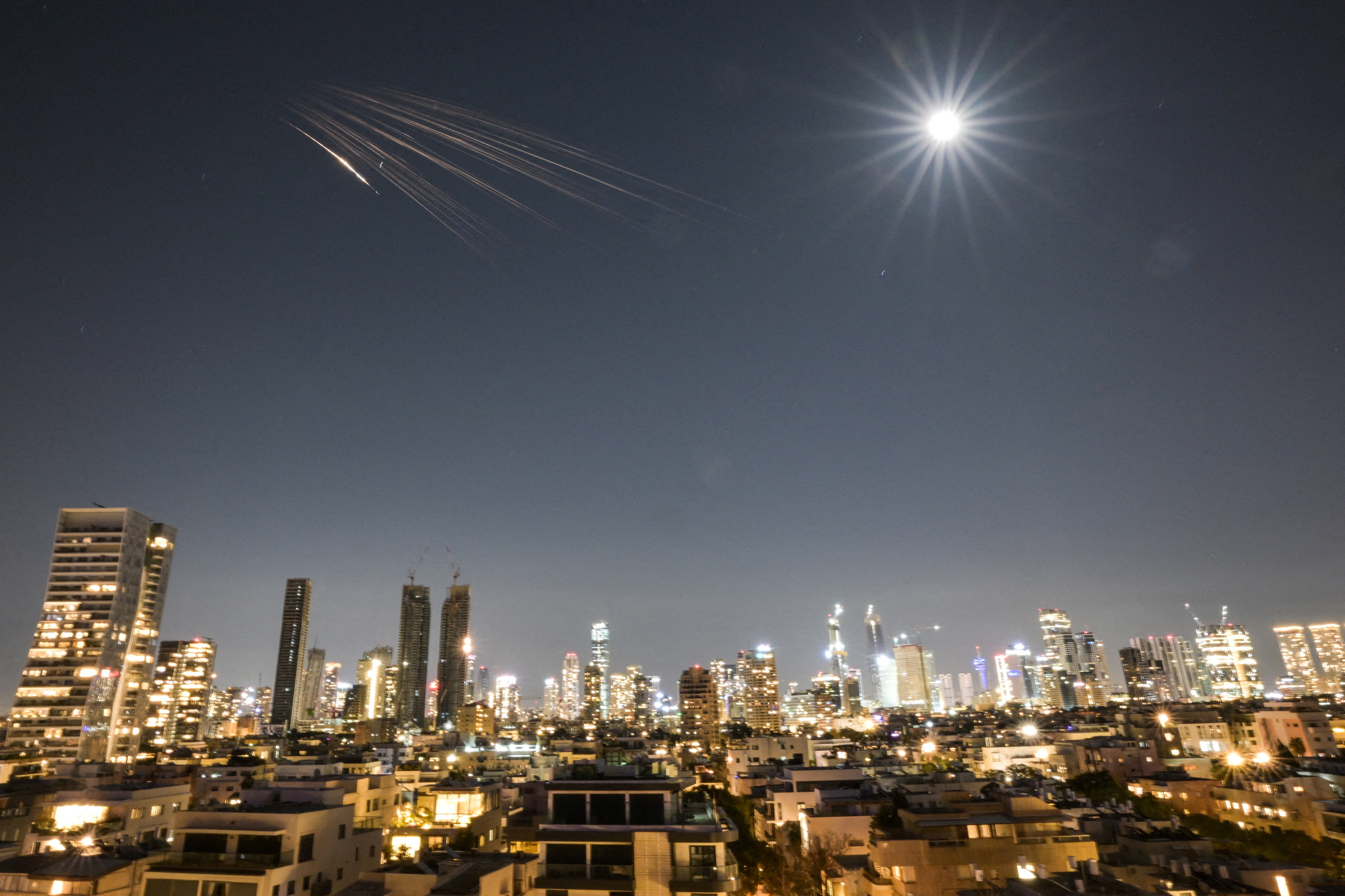 O que são mísseis de fragmentação, que Israel acusa o Irã de usar na guerra