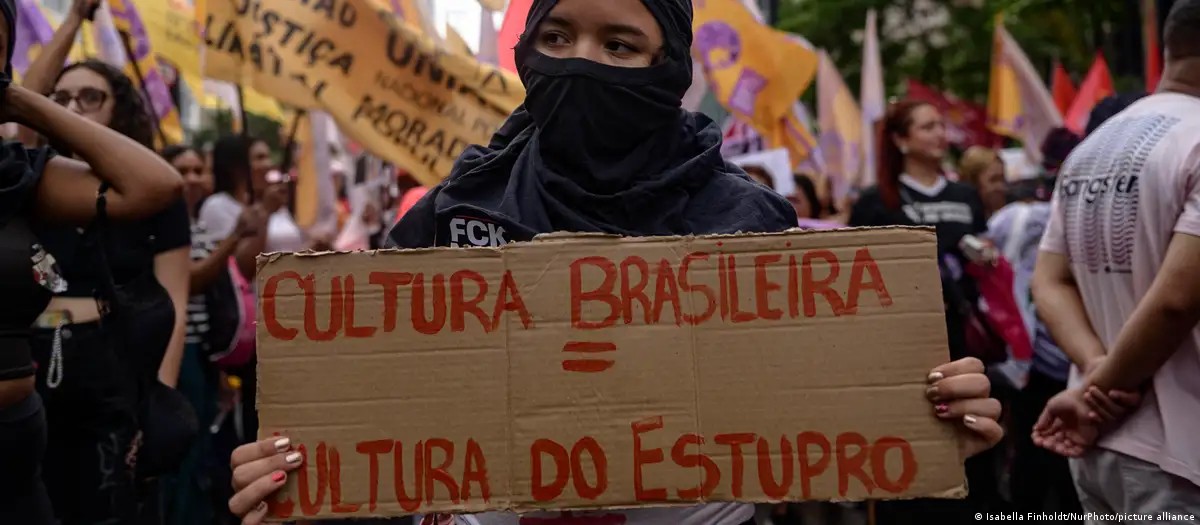 Brasil registra 15 estupros coletivos por dia entre 2022 e 2025, segundo dados do Ministério da Saúde