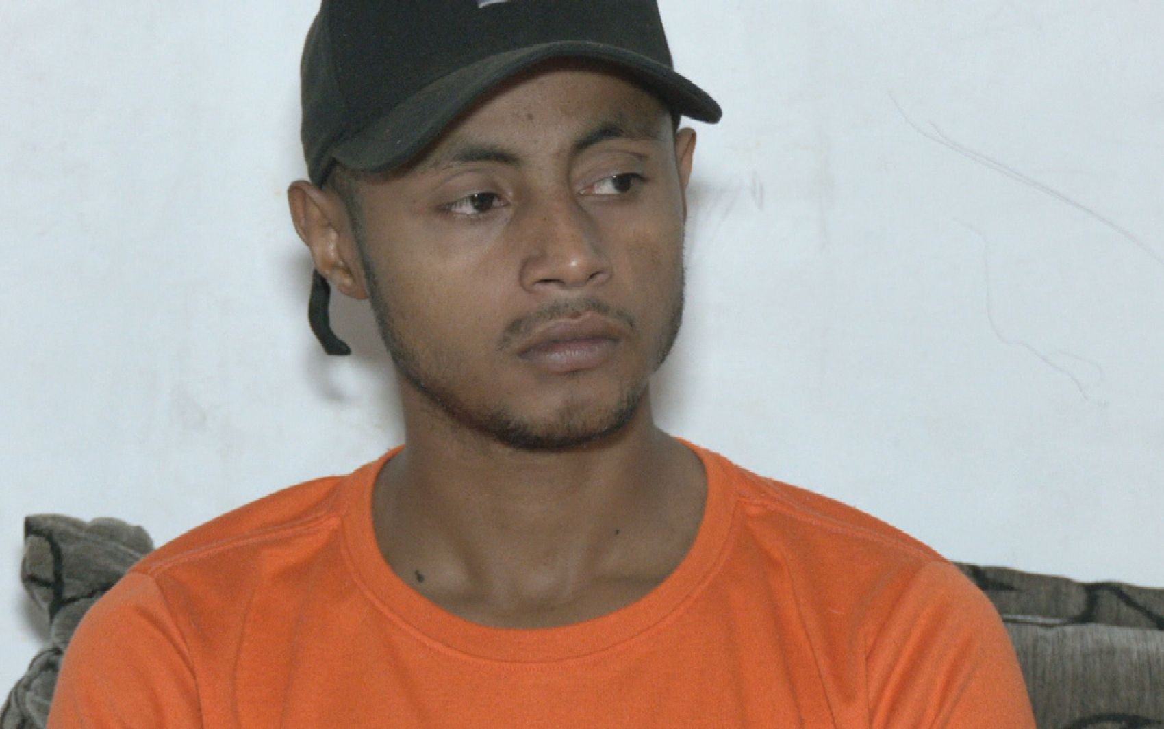 Homem preso por engano recebe ajuda após colega de cela contar o caso para a advogada