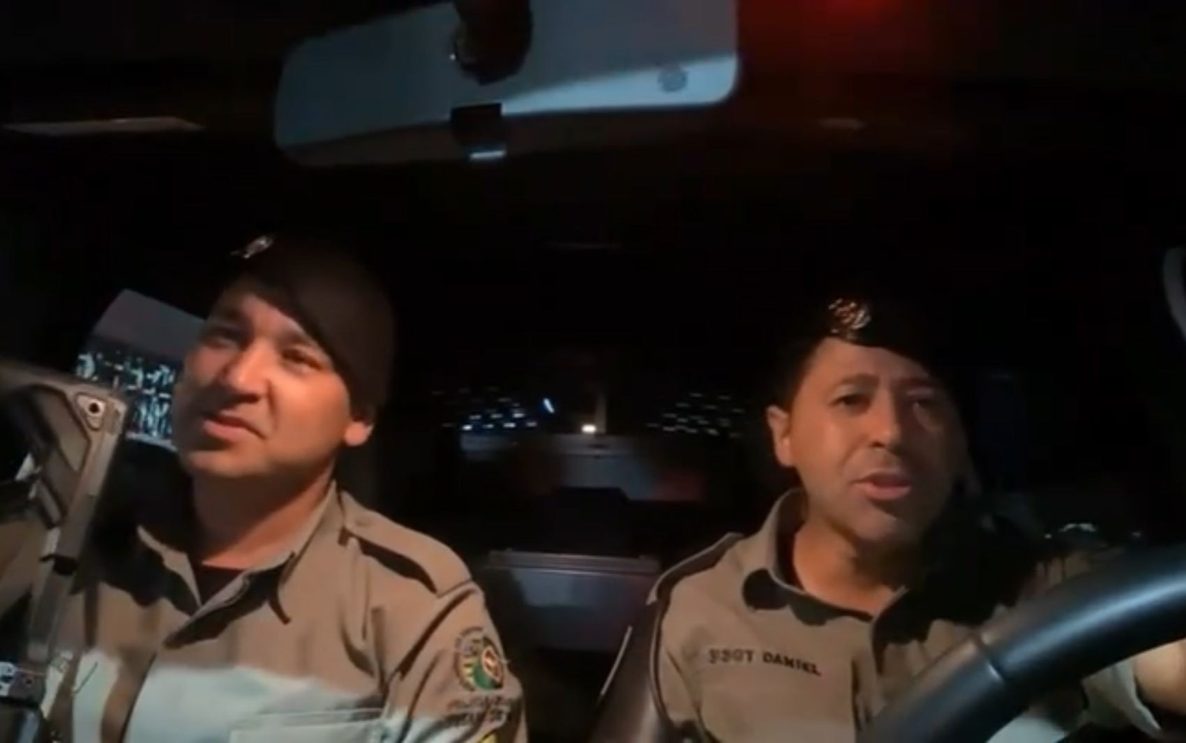 PMs que cantaram modão em viatura dizem que vídeo foi gravado durante patrulhamento