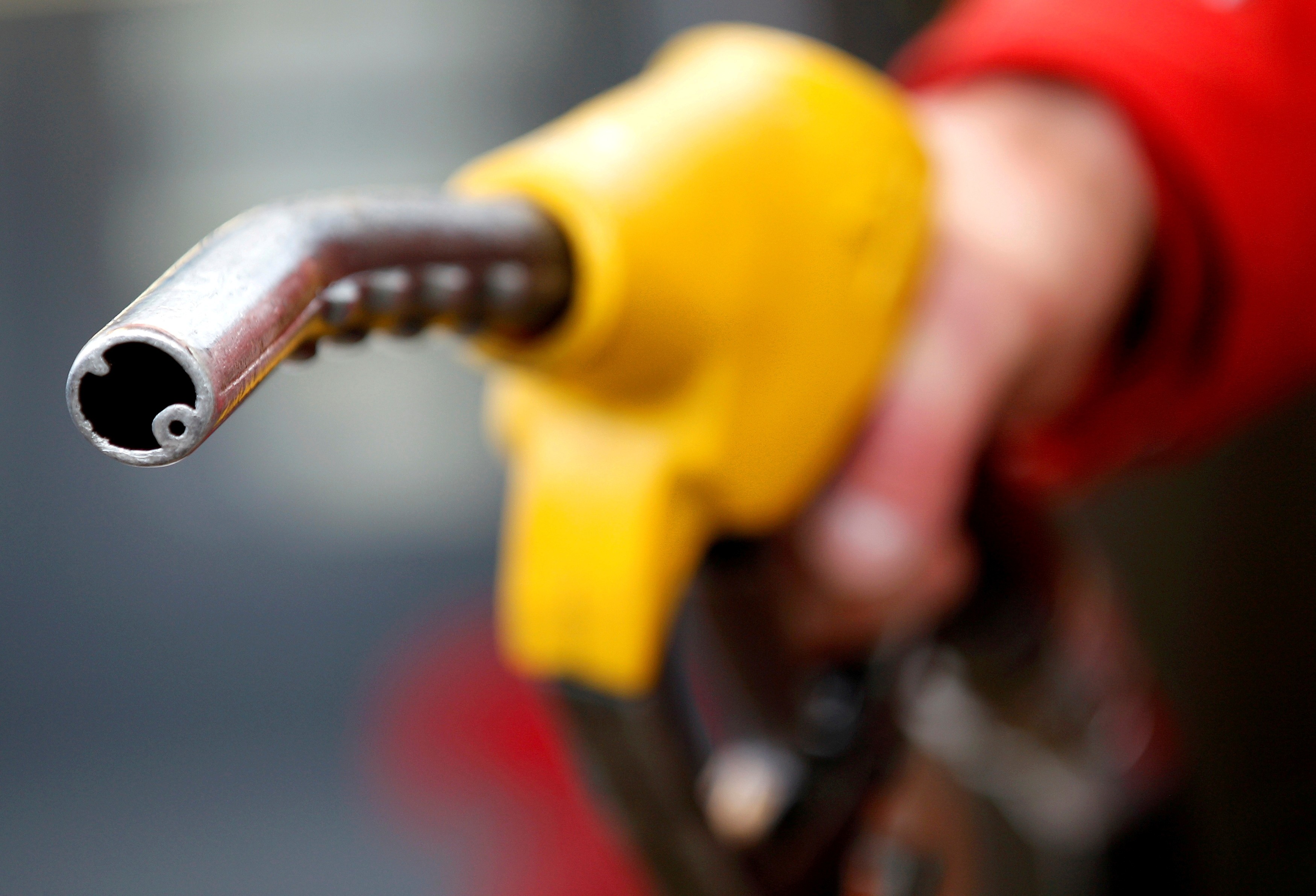 Postos e distribuidoras ampliam margens de lucro com diesel em até 70% com a guerra no Irã