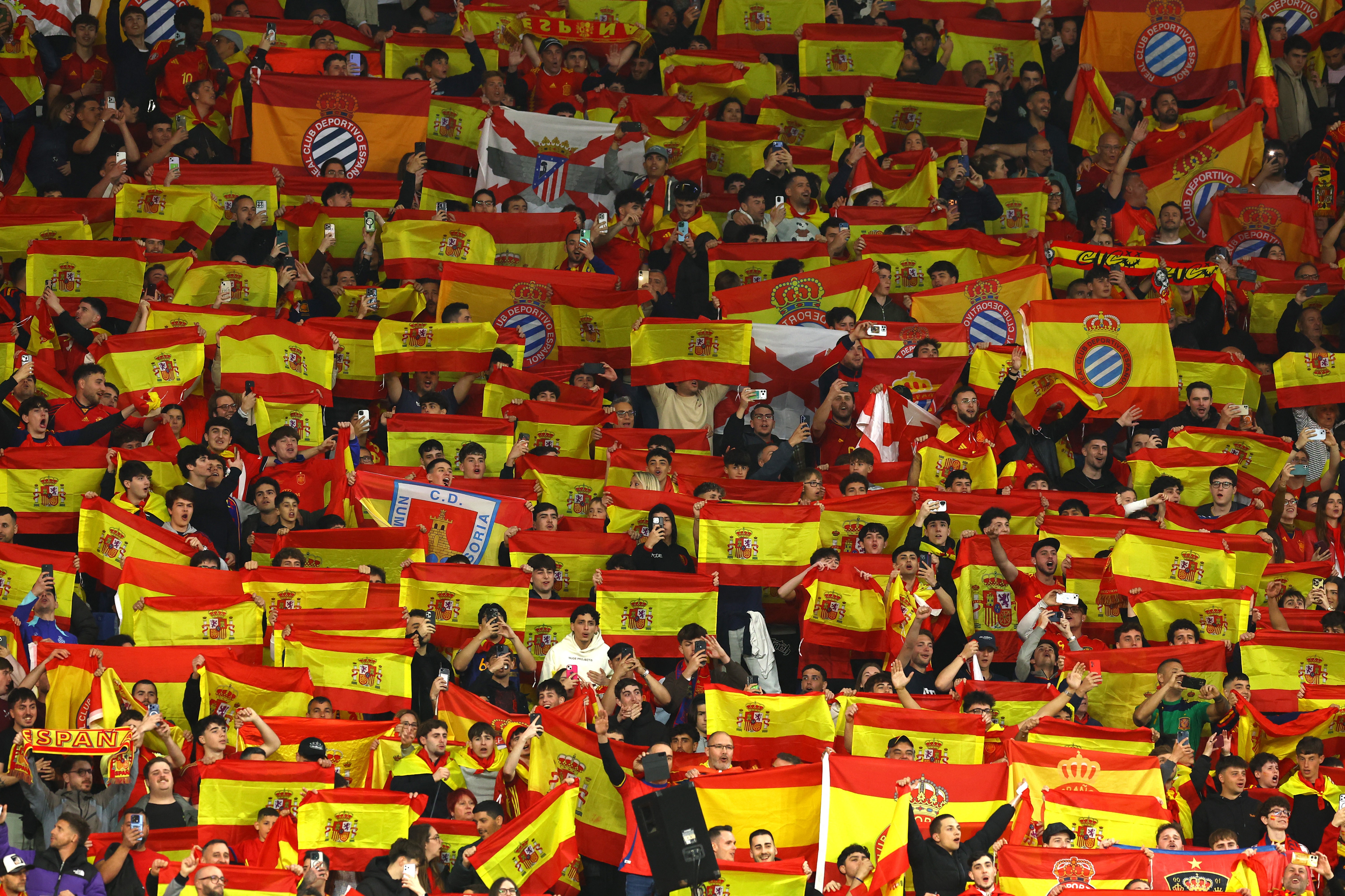 Governo da Espanha fala em 'vergonha' por cântico islamofóbico da torcida em partida contra o Egito; polícia abre investigação