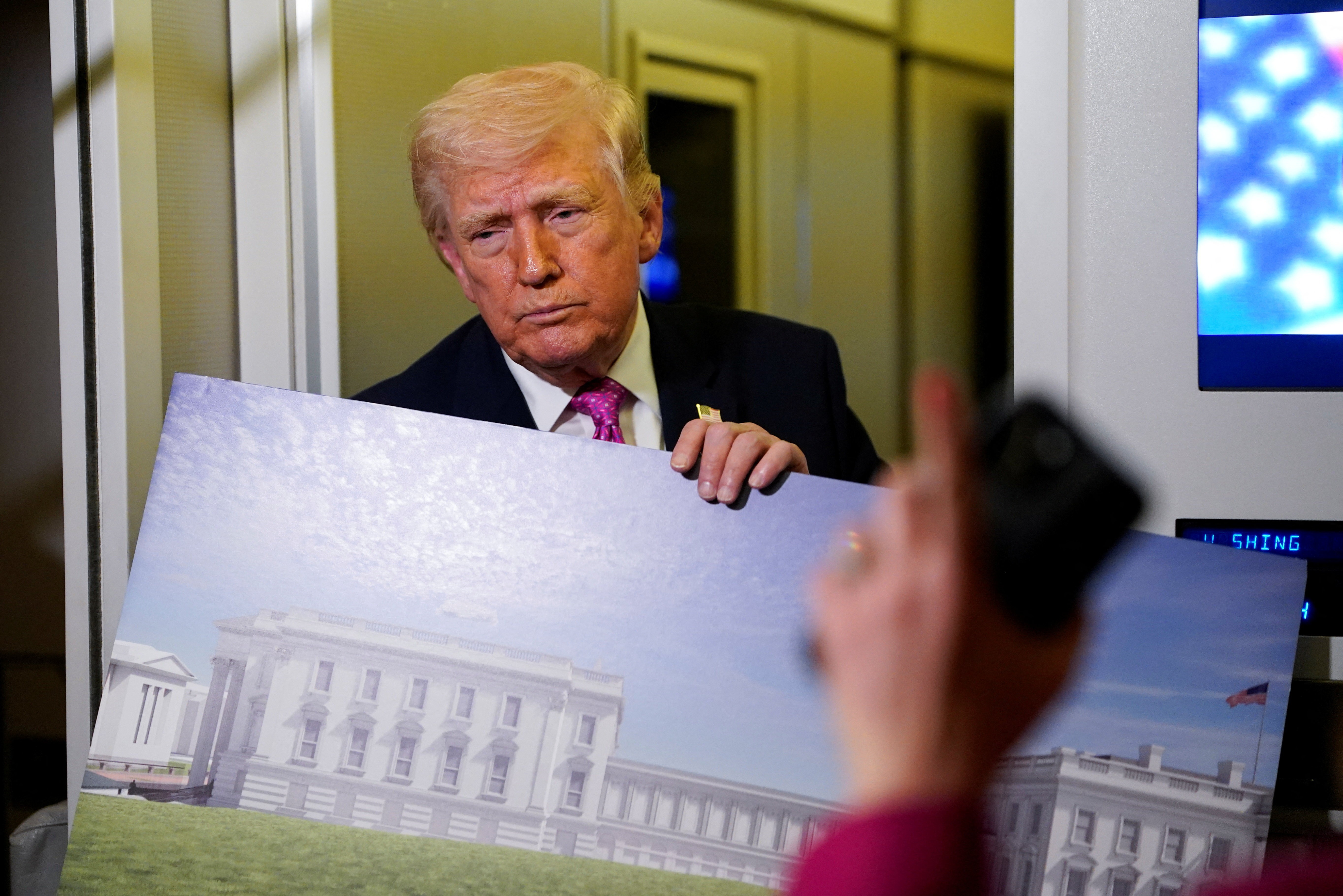 Comitê de urbanismo de Washington aprova salão de baile de Trump após bloqueio das obras pela Justiça