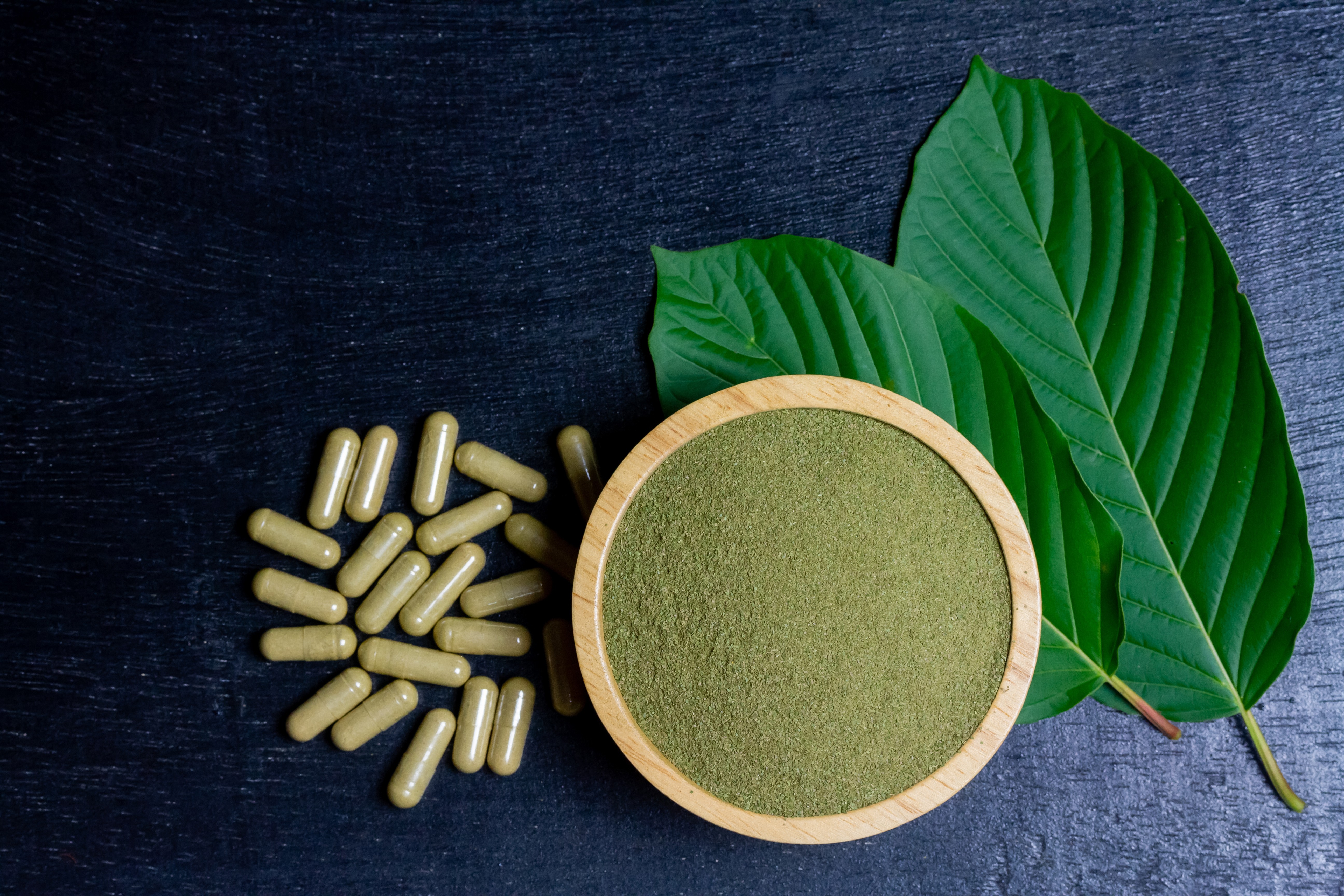 Intoxicações por kratom disparam nos EUA e já estão ligadas a mortes; entenda os riscos