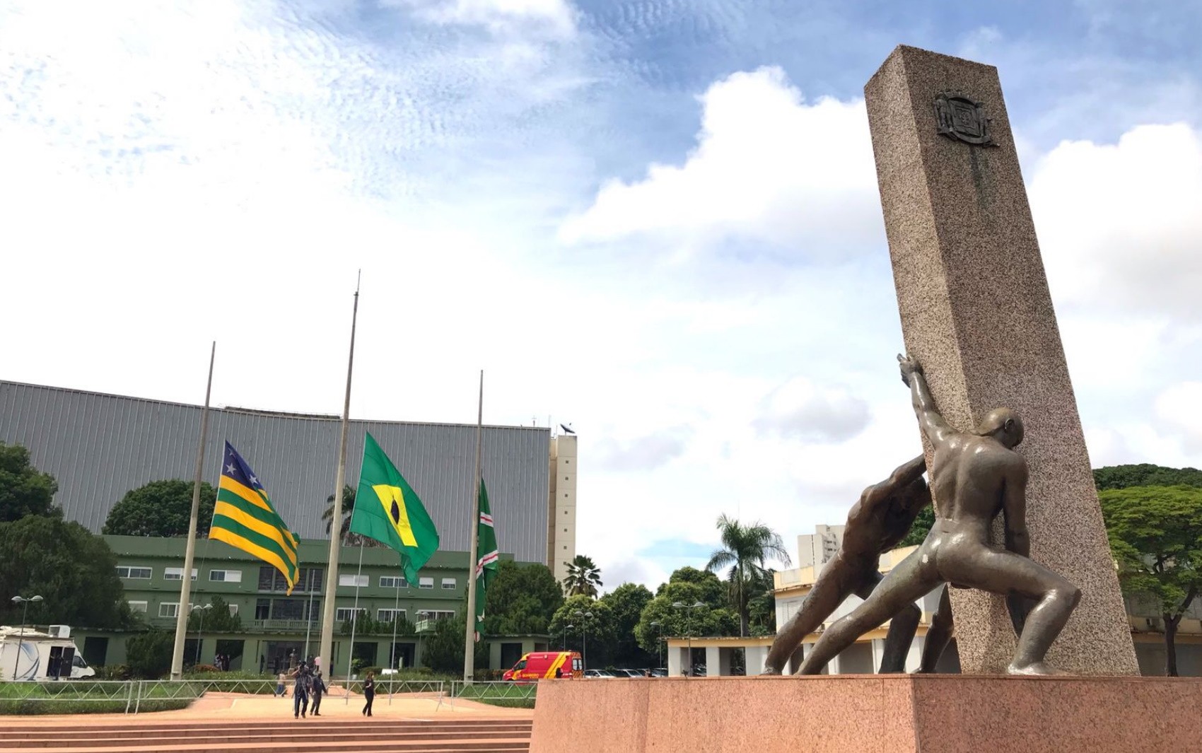 Dia do Trabalhador: veja o que abre e o que fecha na Grande Goiânia