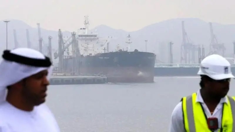 Petróleo Brent ultrapassa US$ 125 após Trump indicar que manterá bloqueio em Ormuz