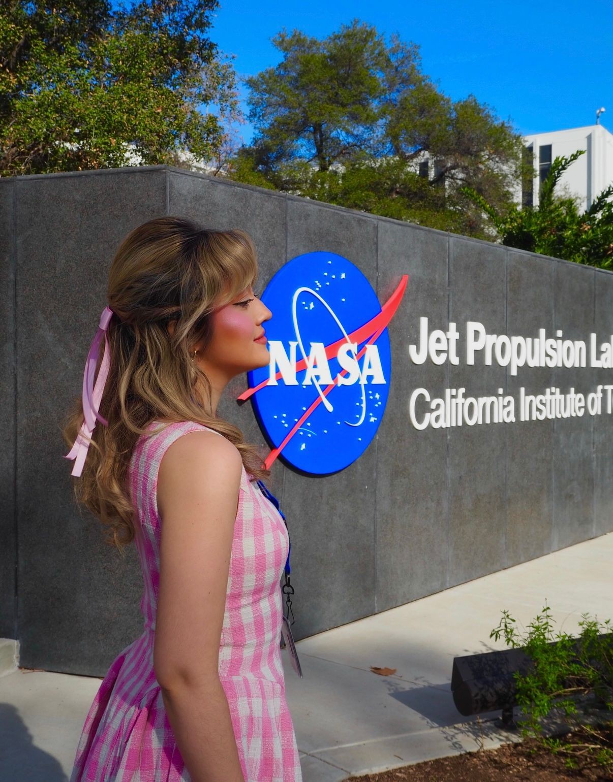 'Legalmente Loira' da Nasa é brasileira, pós-doutoranda em astrofísica e pesquisadora de exoplanetas