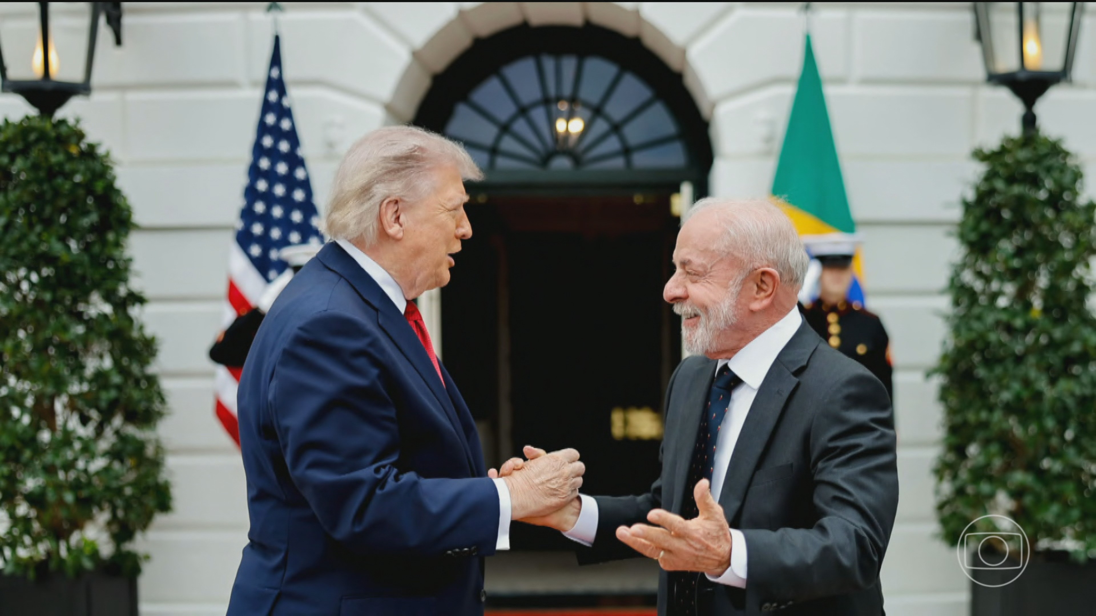 Lula chega à França para reunião do G7; governo vê chance de reunião com Trump