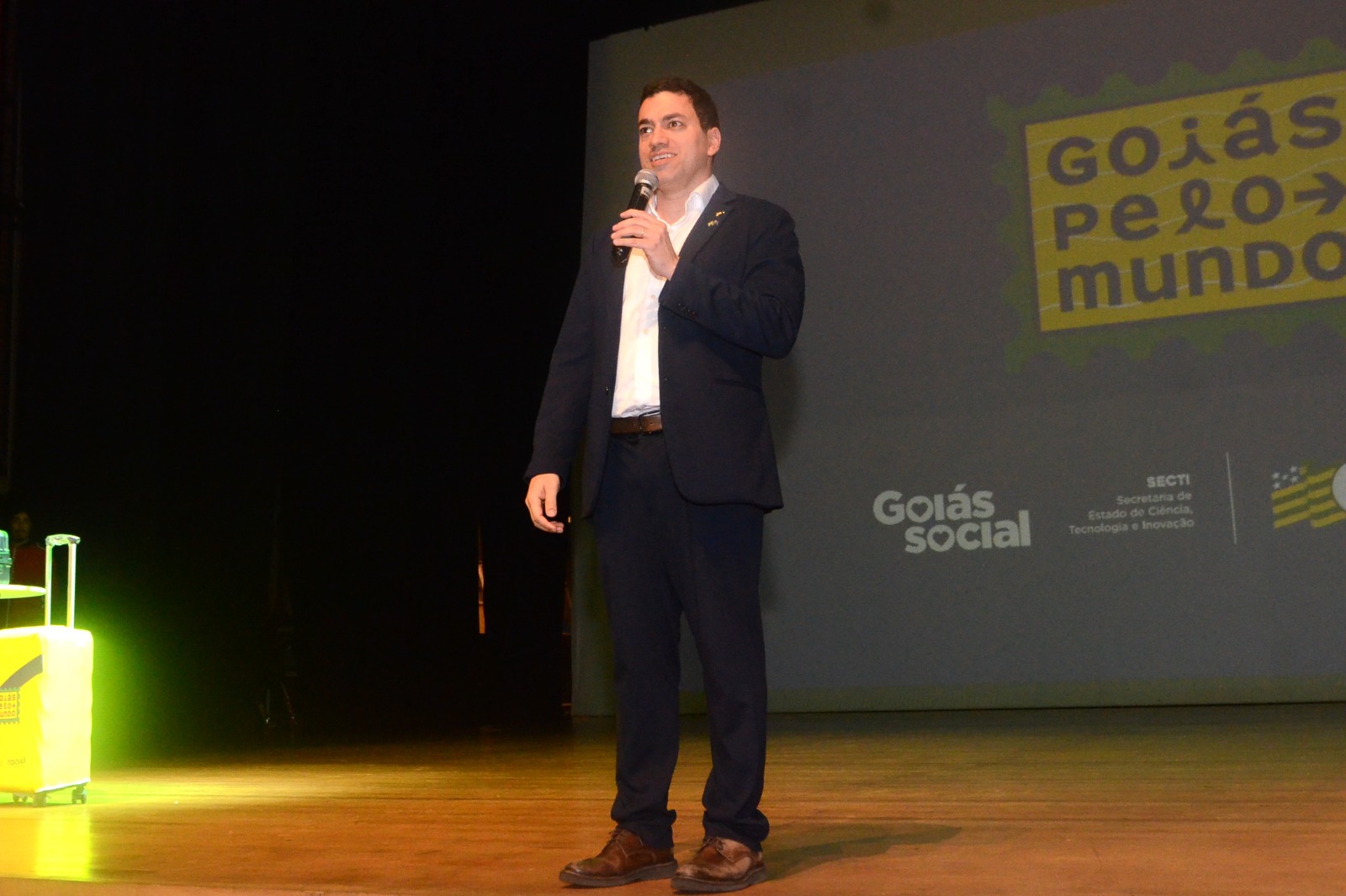 Goiás Pelo Mundo é destaque em reunião do Conselho Estadual de Educação