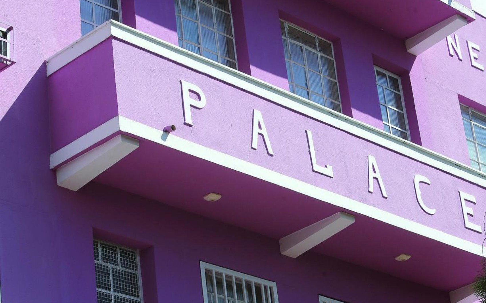 Mistura da França com Goiás: conheça a história de amor por trás do Goiânia Palace Hotel